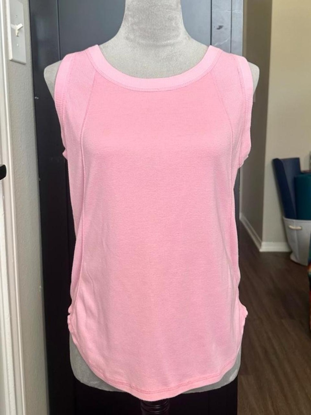 Vintage Diane von Furstenberg Pink Ribbed Tank Top L